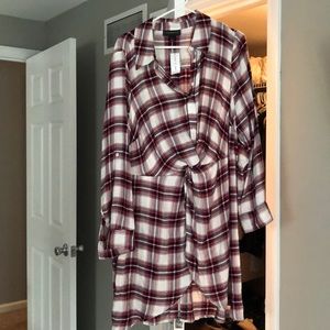 Plaid high low flannel- gathers in the center.